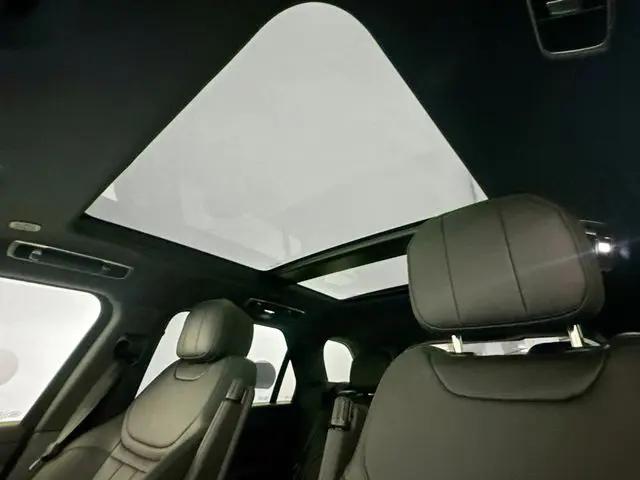 2026 Land Rover Range Rover Sport P360 SE