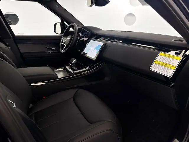 2026 Land Rover Range Rover Sport P360 SE