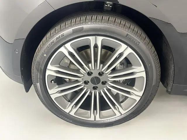 2026 Land Rover Range Rover Sport P360 SE