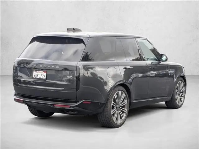 2023 Land Rover Range Rover P530 SE