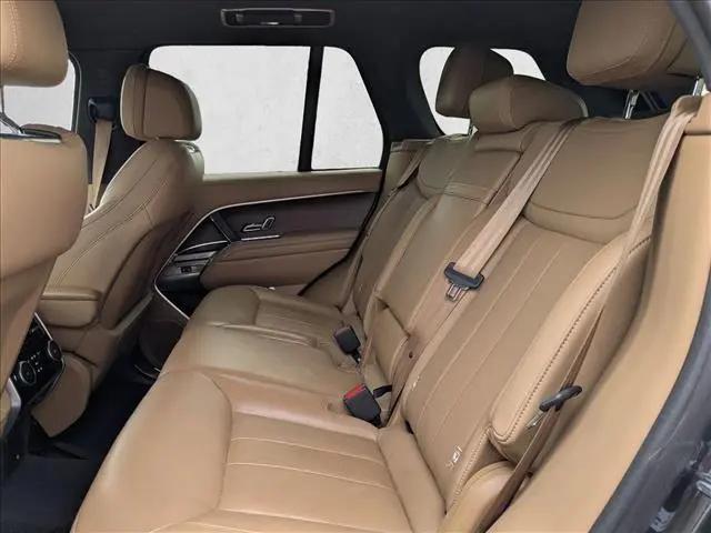2023 Land Rover Range Rover P530 SE