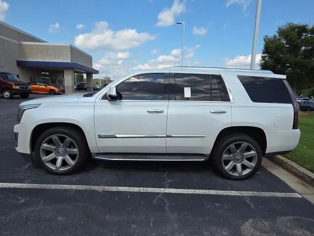 2016 Cadillac Escalade Luxury Collection