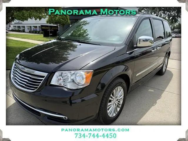 2015 Chrysler Town & Country Touring-L for sale in Livonia, MI