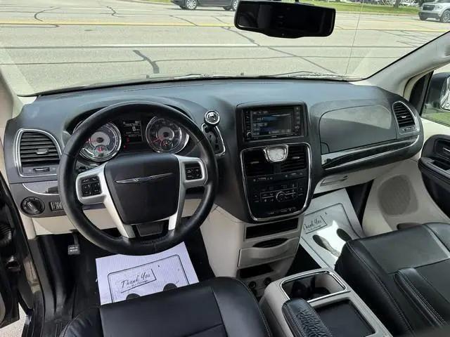 2015 Chrysler Town & Country Touring-L