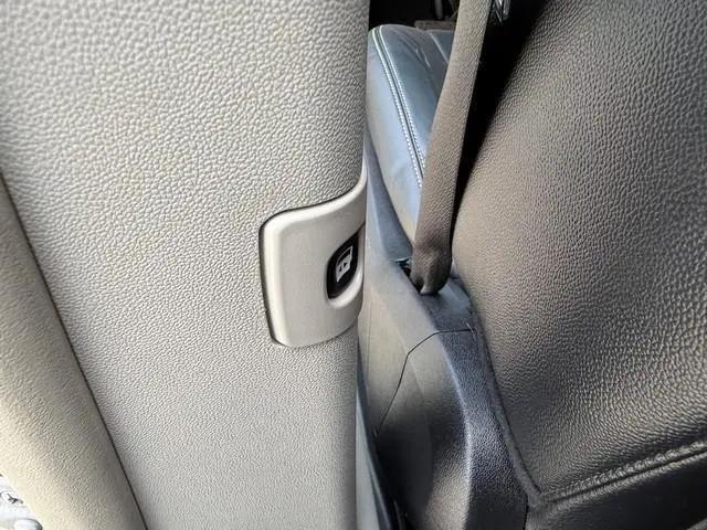 2015 Chrysler Town & Country Touring-L