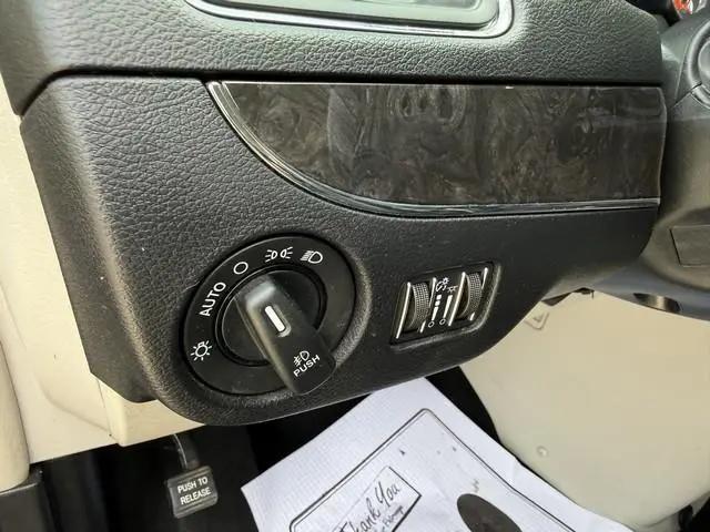 2015 Chrysler Town & Country Touring-L