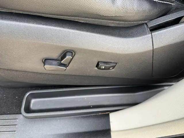 2015 Chrysler Town & Country Touring-L