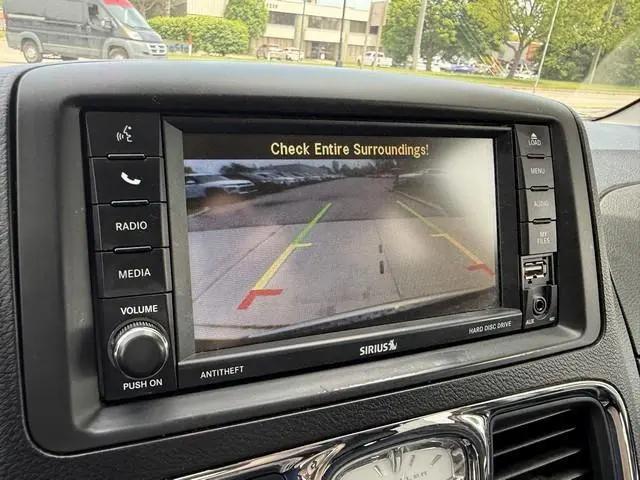 2015 Chrysler Town & Country Touring-L