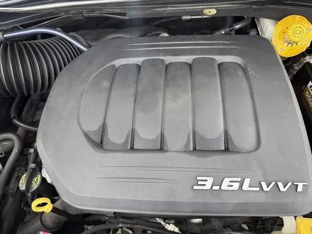 2015 Chrysler Town & Country Touring-L