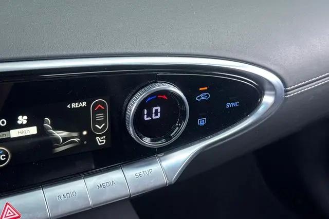 2025 Genesis GV70 2.5T AWD