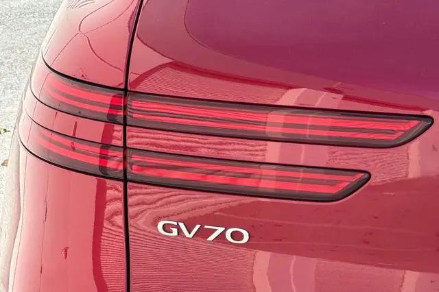 2025 Genesis GV70 2.5T AWD