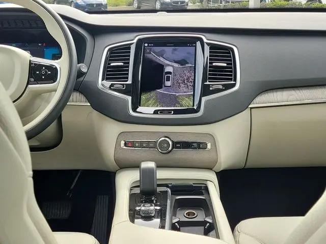 2024 Volvo XC90 Recharge T8 Plus 6-Seater