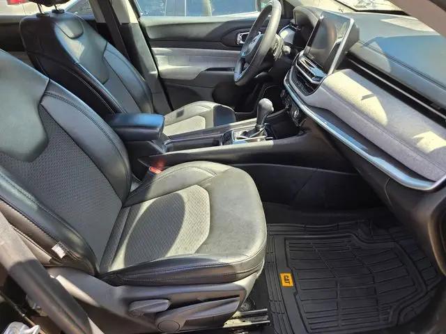 2022 Jeep Compass Latitude FWD