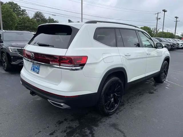 2026 Volkswagen Atlas SE with Technology