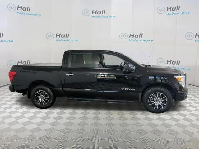2021 Nissan Titan Crew Cab SV 4x4