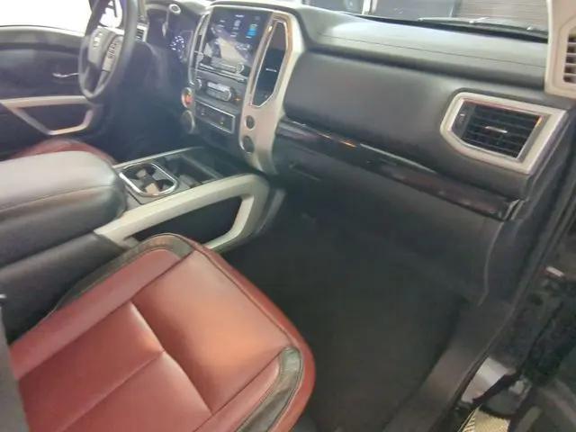 2021 Nissan Titan Crew Cab SV 4x4