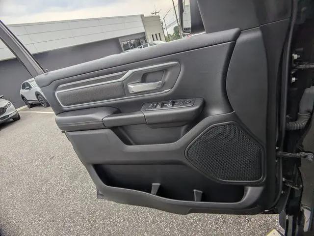2019 Ram 1500 Big Horn/Lone Star Crew Cab 4x4 57 Box