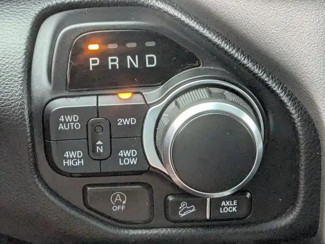 2019 Ram 1500 Big Horn/Lone Star Crew Cab 4x4 57 Box