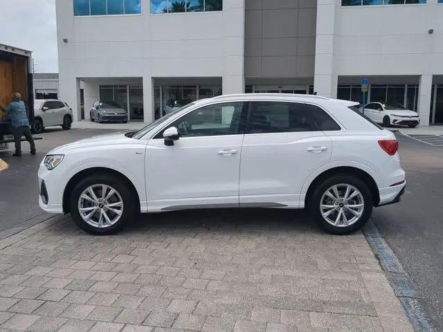 2024 Audi Q3 Premium 45 TFSI S line quattro Tiptronic