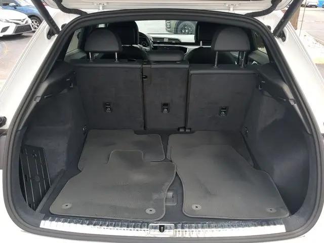 2024 Audi Q3 Premium 45 TFSI S line quattro Tiptronic