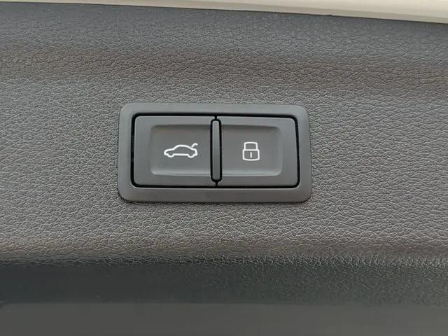 2024 Audi Q3 Premium 45 TFSI S line quattro Tiptronic