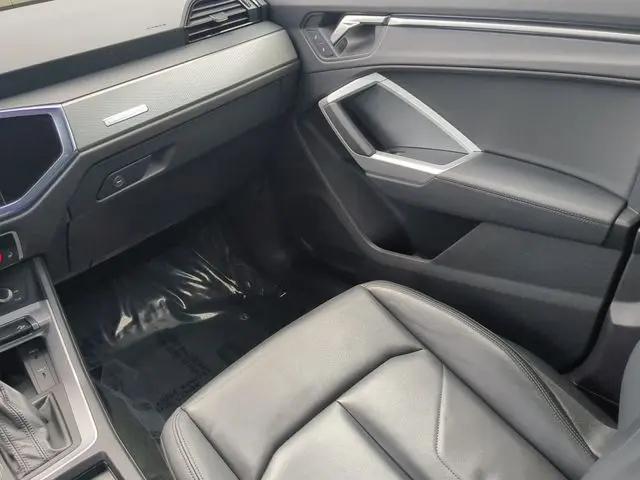 2024 Audi Q3 Premium 45 TFSI S line quattro Tiptronic