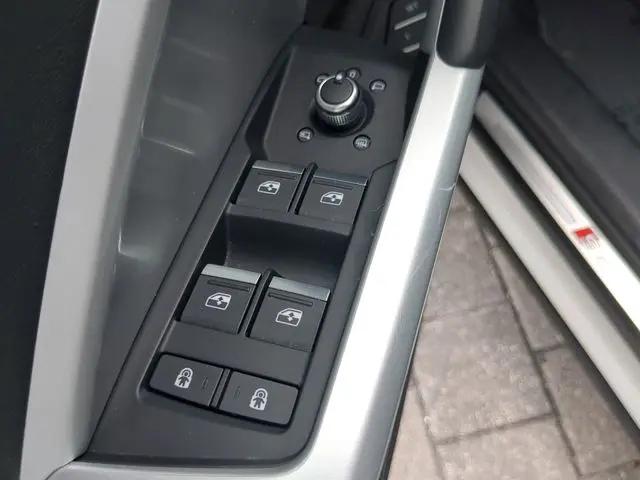 2024 Audi Q3 Premium 45 TFSI S line quattro Tiptronic
