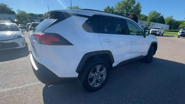 2025 Toyota RAV4 Hybrid LE
