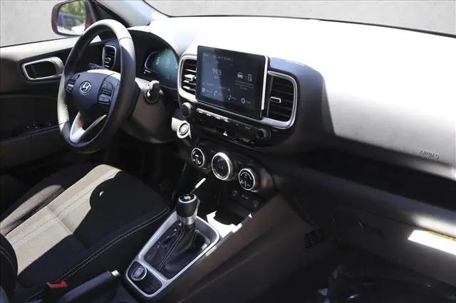 2024 Hyundai Venue SEL