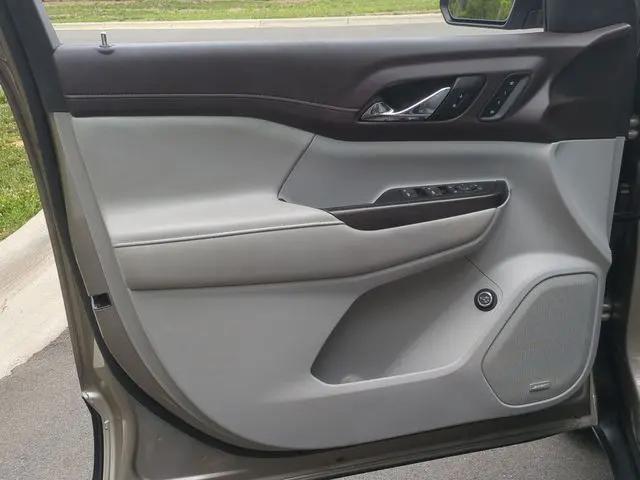 2022 GMC Acadia FWD SLT