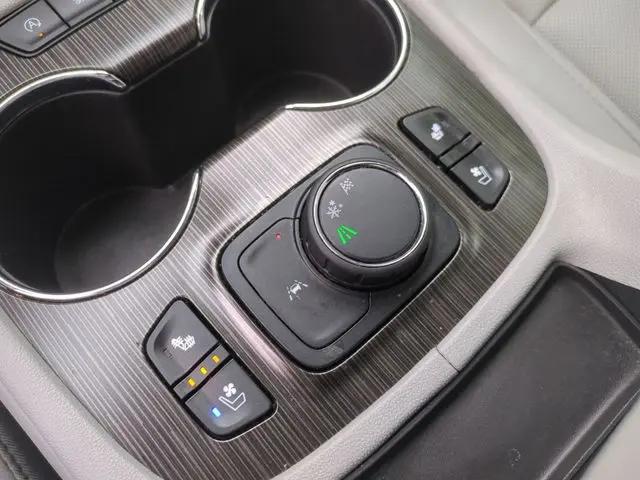 2022 GMC Acadia FWD SLT