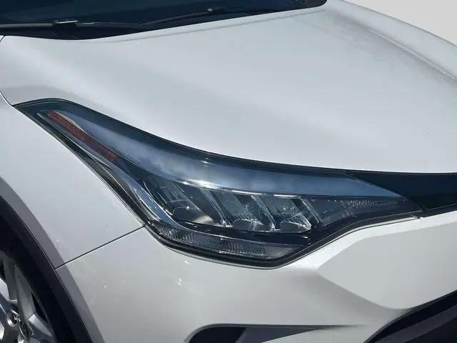 2021 Toyota C-HR LE