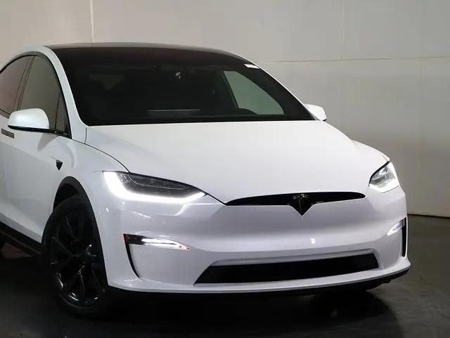 2023 Tesla Model X Standard Range