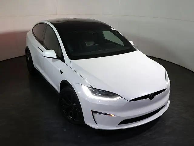 2023 Tesla Model X Standard Range