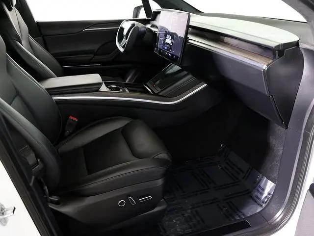 2023 Tesla Model X Standard Range