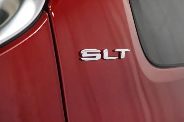 2023 GMC Acadia FWD SLT