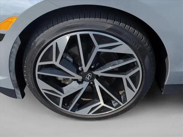 2024 Hyundai IONIQ 6 SEL
