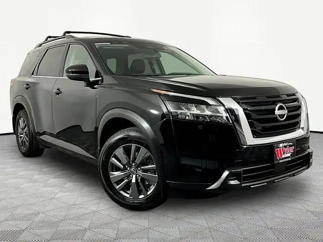 2022 Nissan Pathfinder SV 2WD