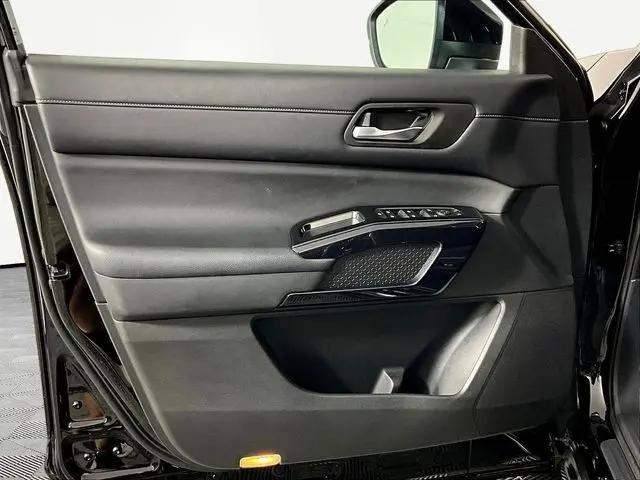 2022 Nissan Pathfinder SV 2WD
