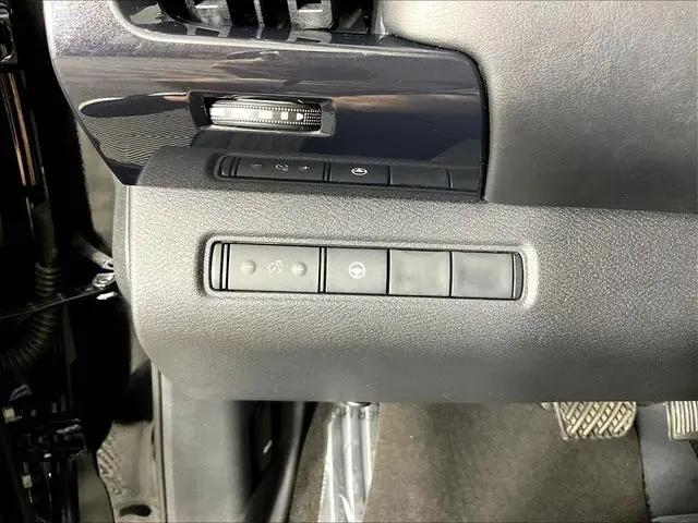 2022 Nissan Pathfinder SV 2WD