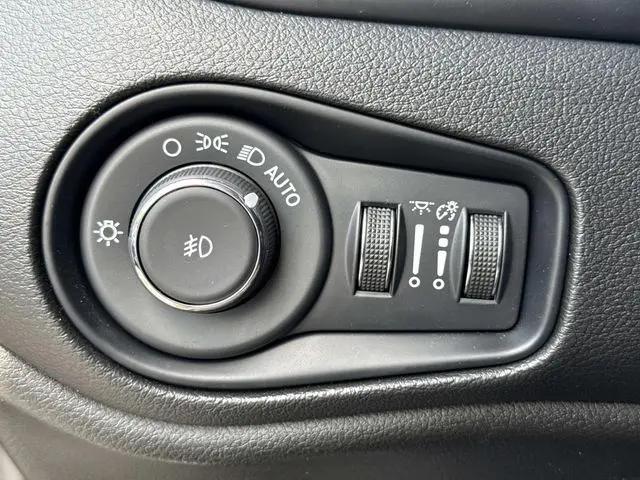 2023 Jeep Renegade Trailhawk 4x4
