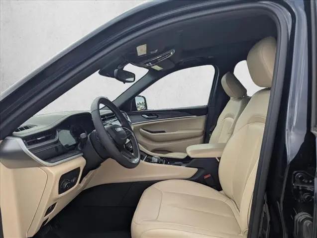 2024 Jeep Grand Cherokee L Limited 4x2