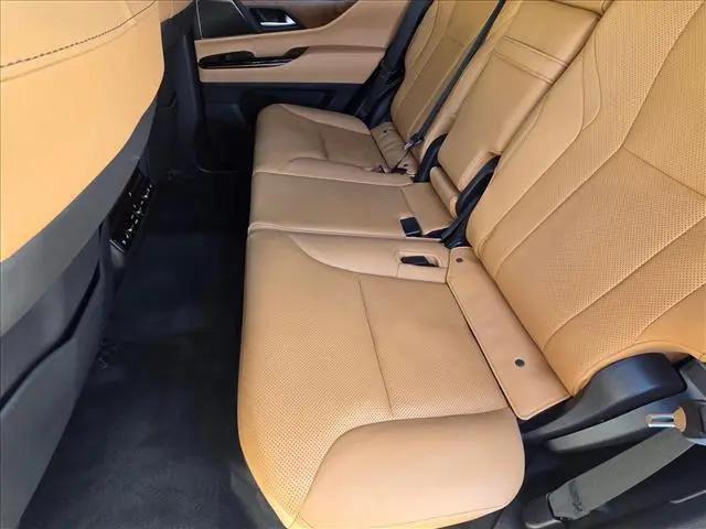 2023 Lexus LX Premium