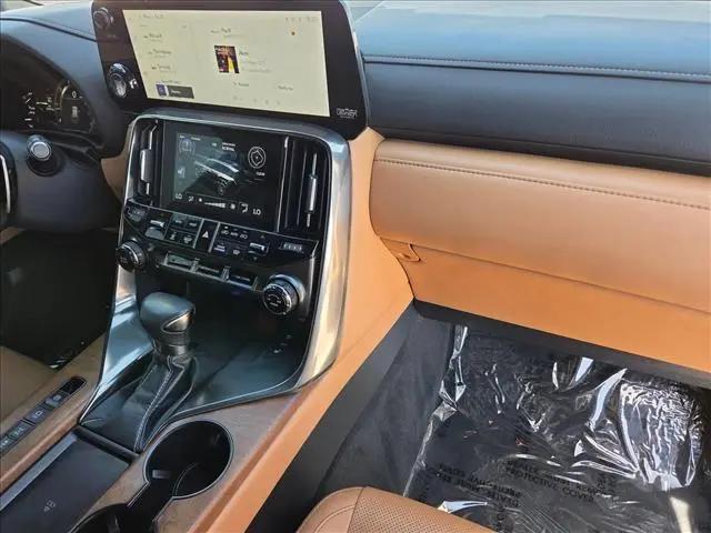 2023 Lexus LX Premium