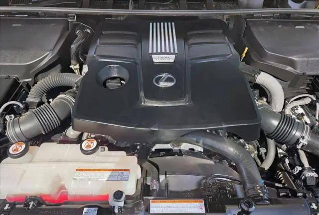 2023 Lexus LX Premium