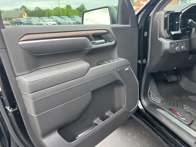 2026 Chevrolet Silverado 1500 4WD Crew Cab Short Bed RST