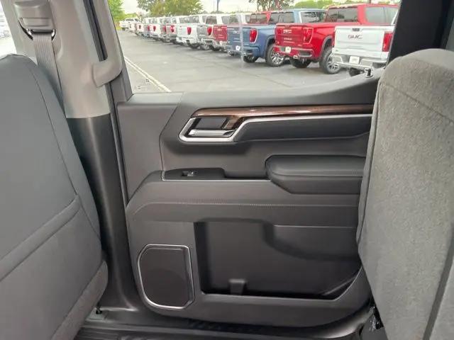 2026 Chevrolet Silverado 1500 4WD Crew Cab Short Bed RST