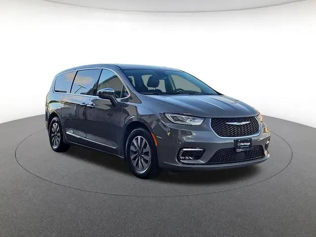 2022 Chrysler Pacifica Hybrid Limited