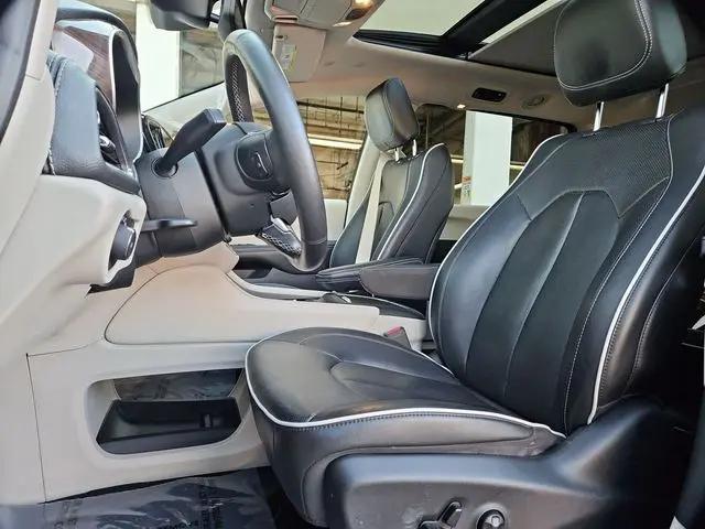 2022 Chrysler Pacifica Hybrid Limited
