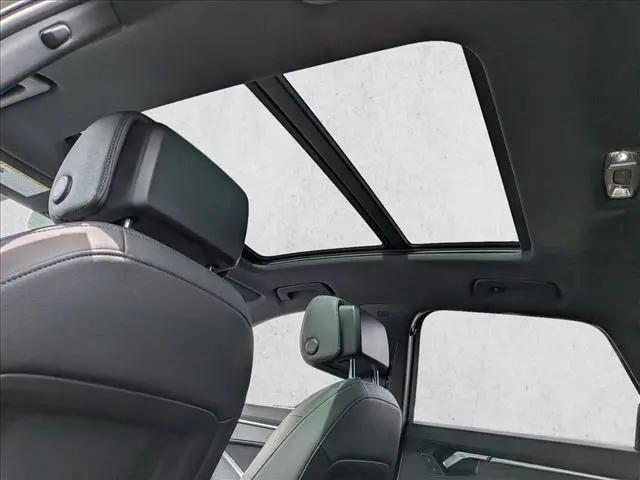 2020 Audi Q3 Premium Plus 45 TFSI S line quattro Tiptronic